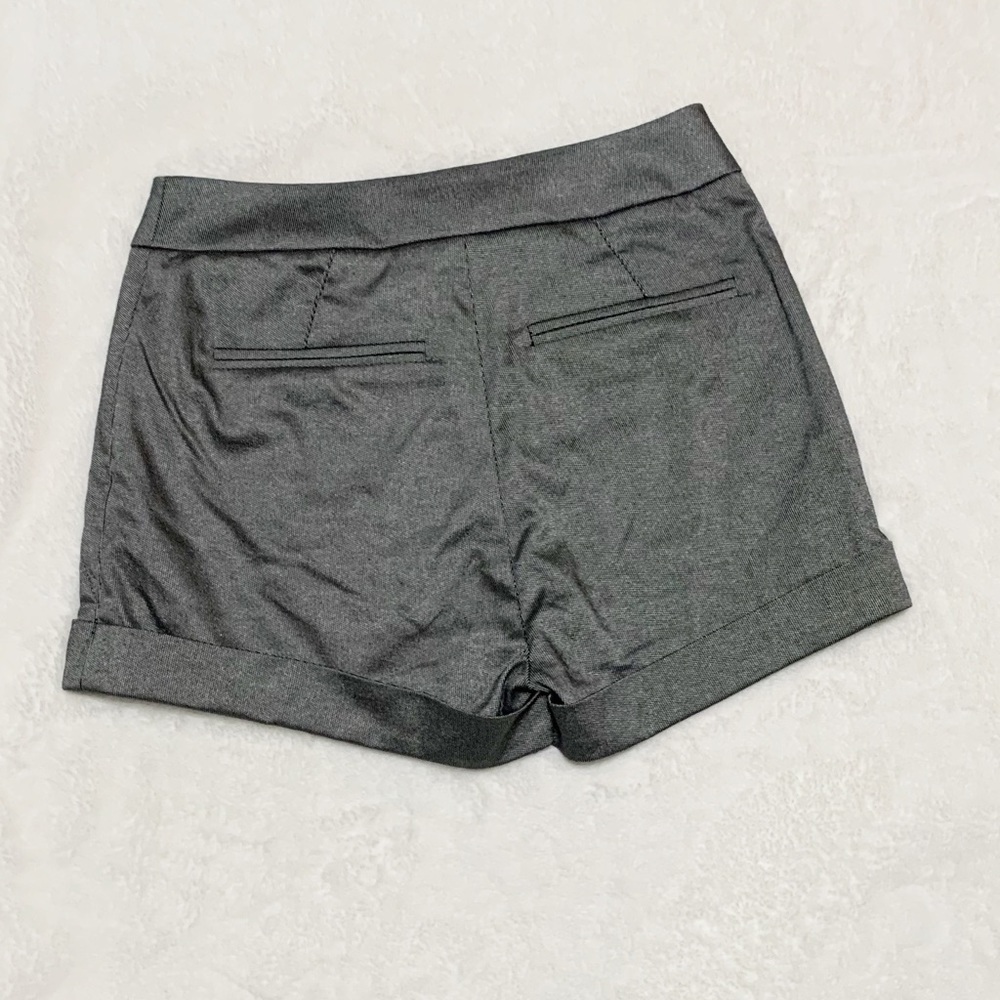 NWT Bebe Pintuck & Cuff Donna Shorts Black/Grey - Picture 6 of 7